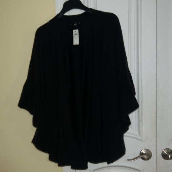 NWT XS/S - Ann Taylor 100% Cashmere Ruffle Sleeve Cape - Black $278